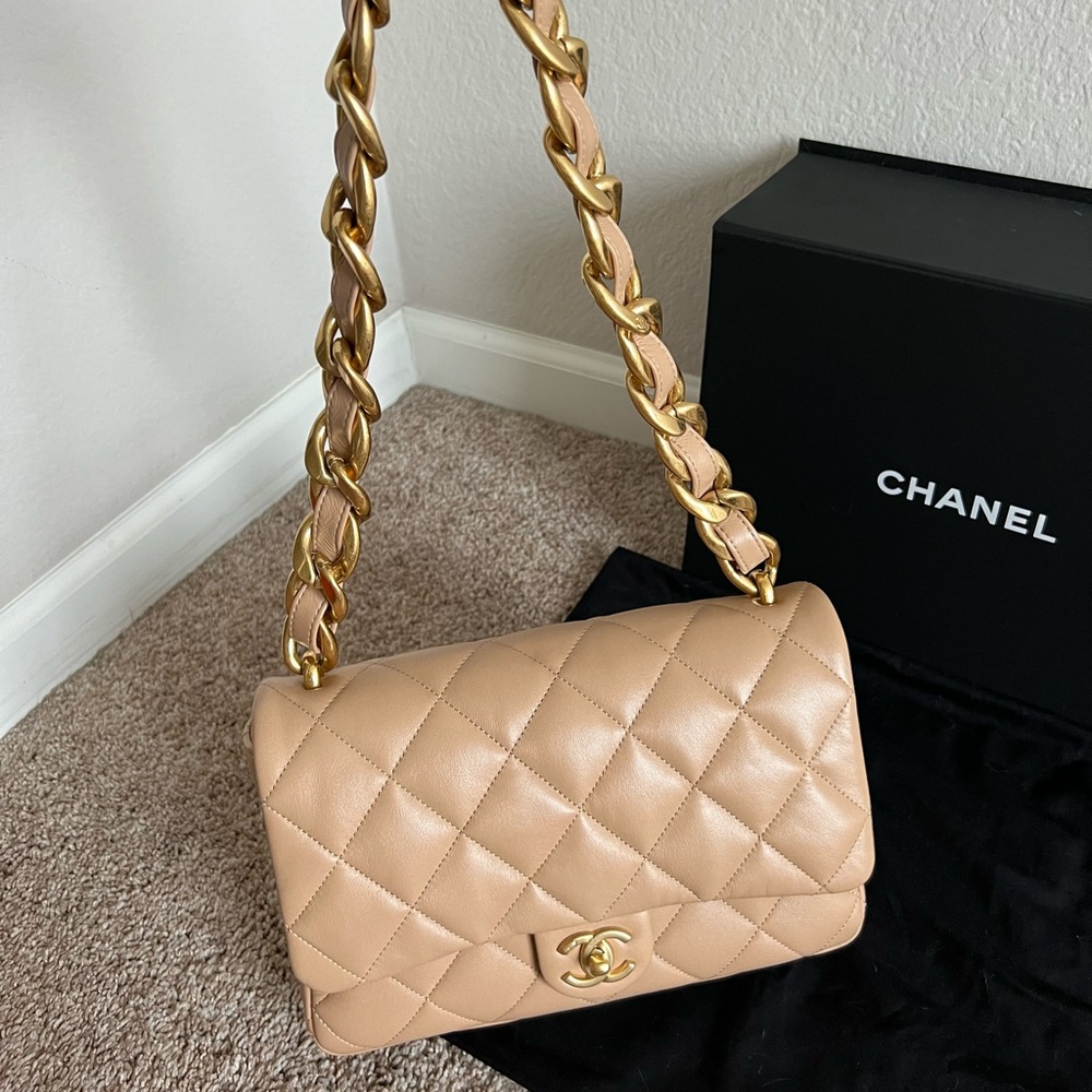 SOLD‼️‼️New Chanel flap bag - Picture 3 of 16